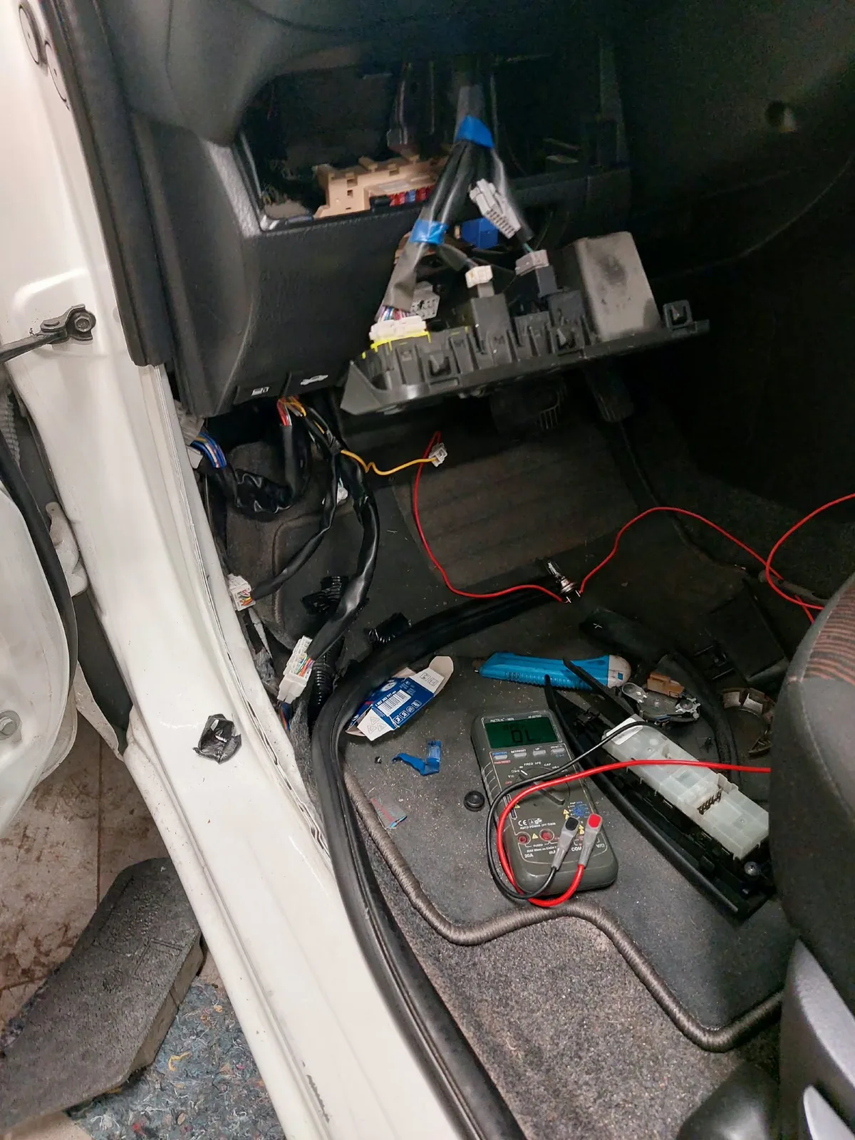 Diagnostyka elektryczna multimetr bezpieczniki Olsztyn